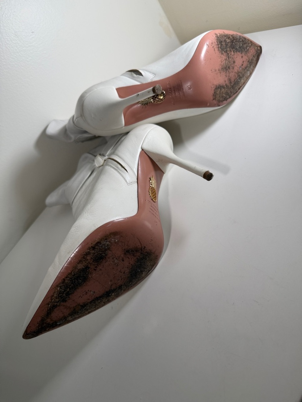 Aquazzura White Pointed-Toe Stiletto Ankle Boots with Buckle Strap, size 40 - Picture 4 of 16